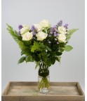 Bouquet asters et roses blanches